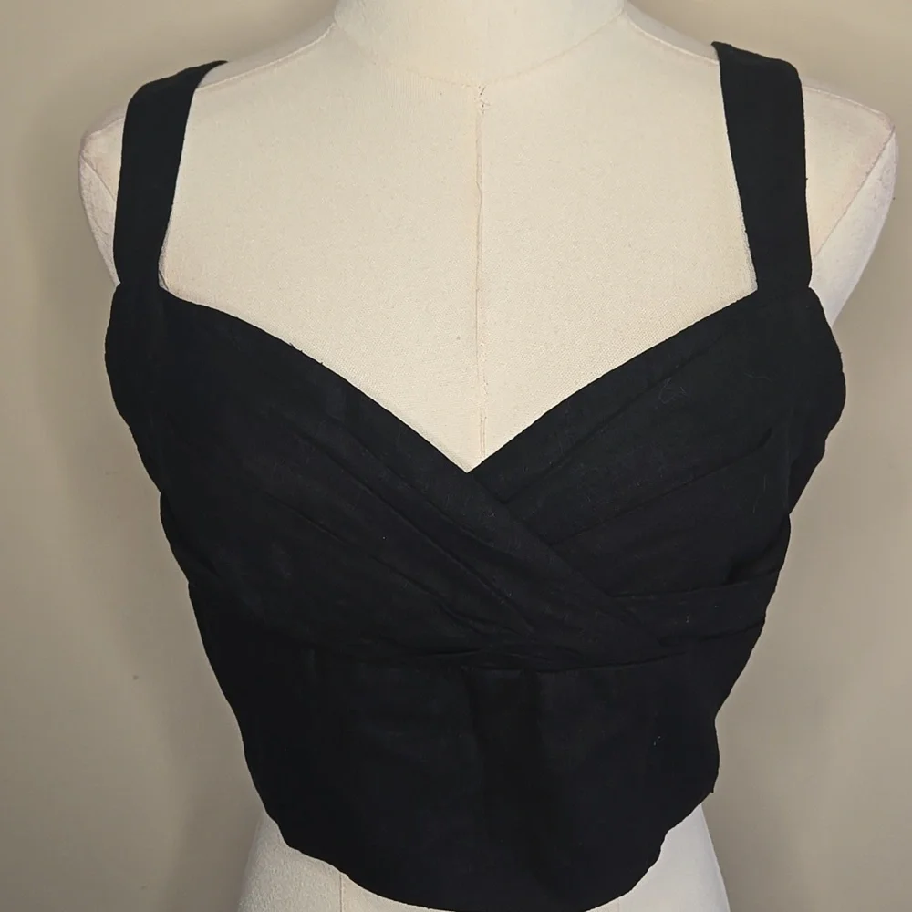 Banana Republic Linen Blend Sweetheart Crop Top Pleated Summer Staple Minimalist - Picture 3 of 9